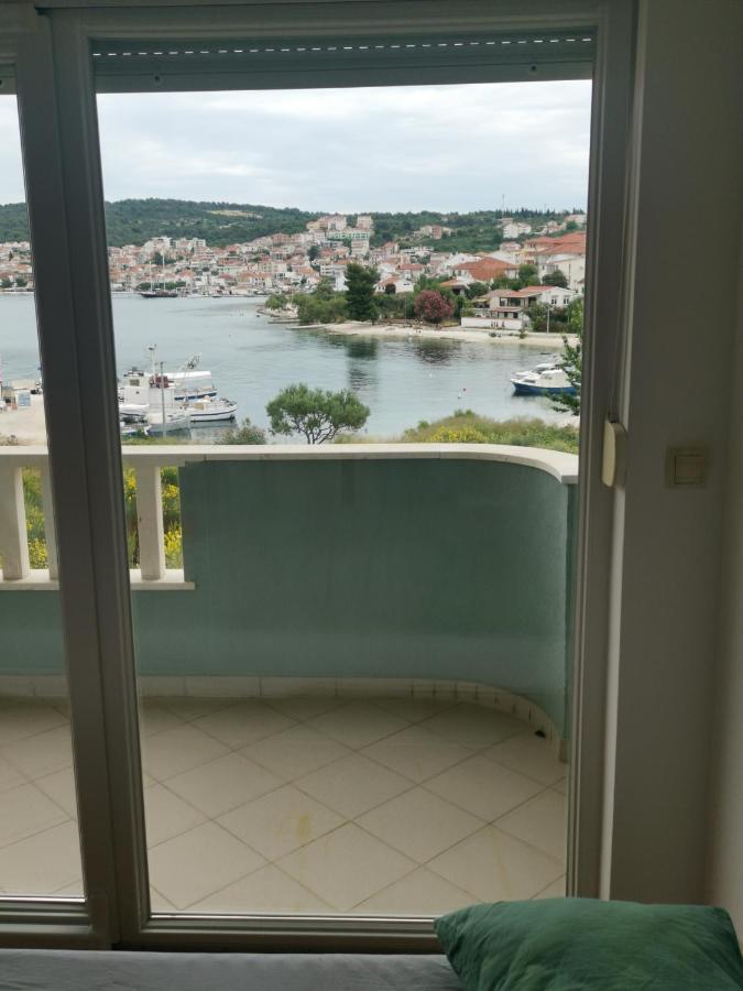 Apartment Croatika On The Beach Traù Esterno foto