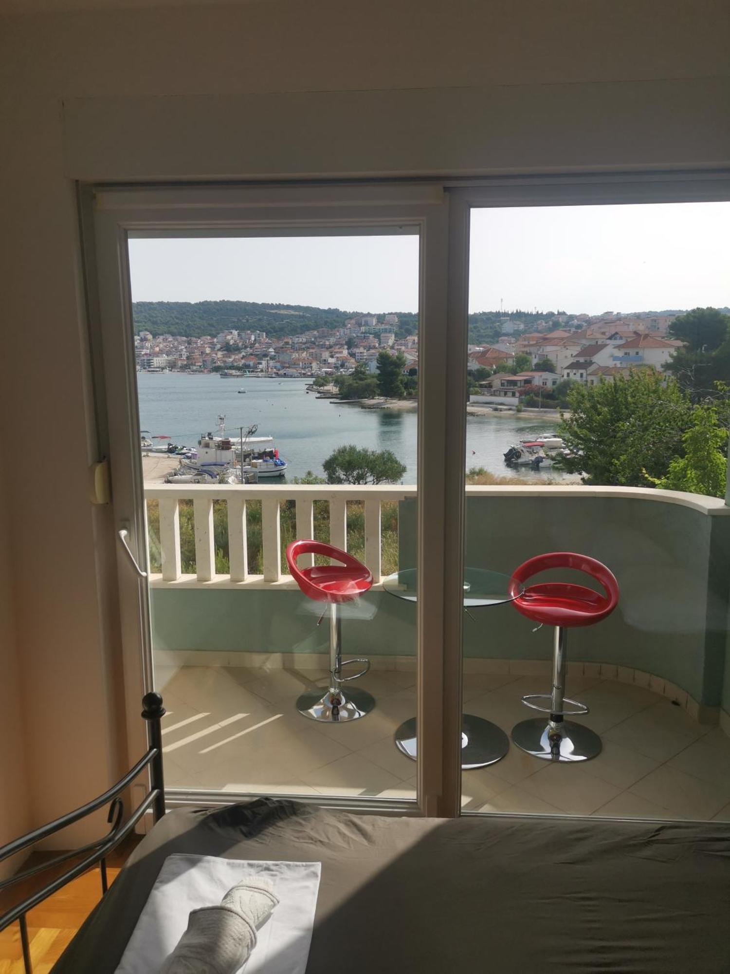 Apartment Croatika On The Beach Traù Esterno foto