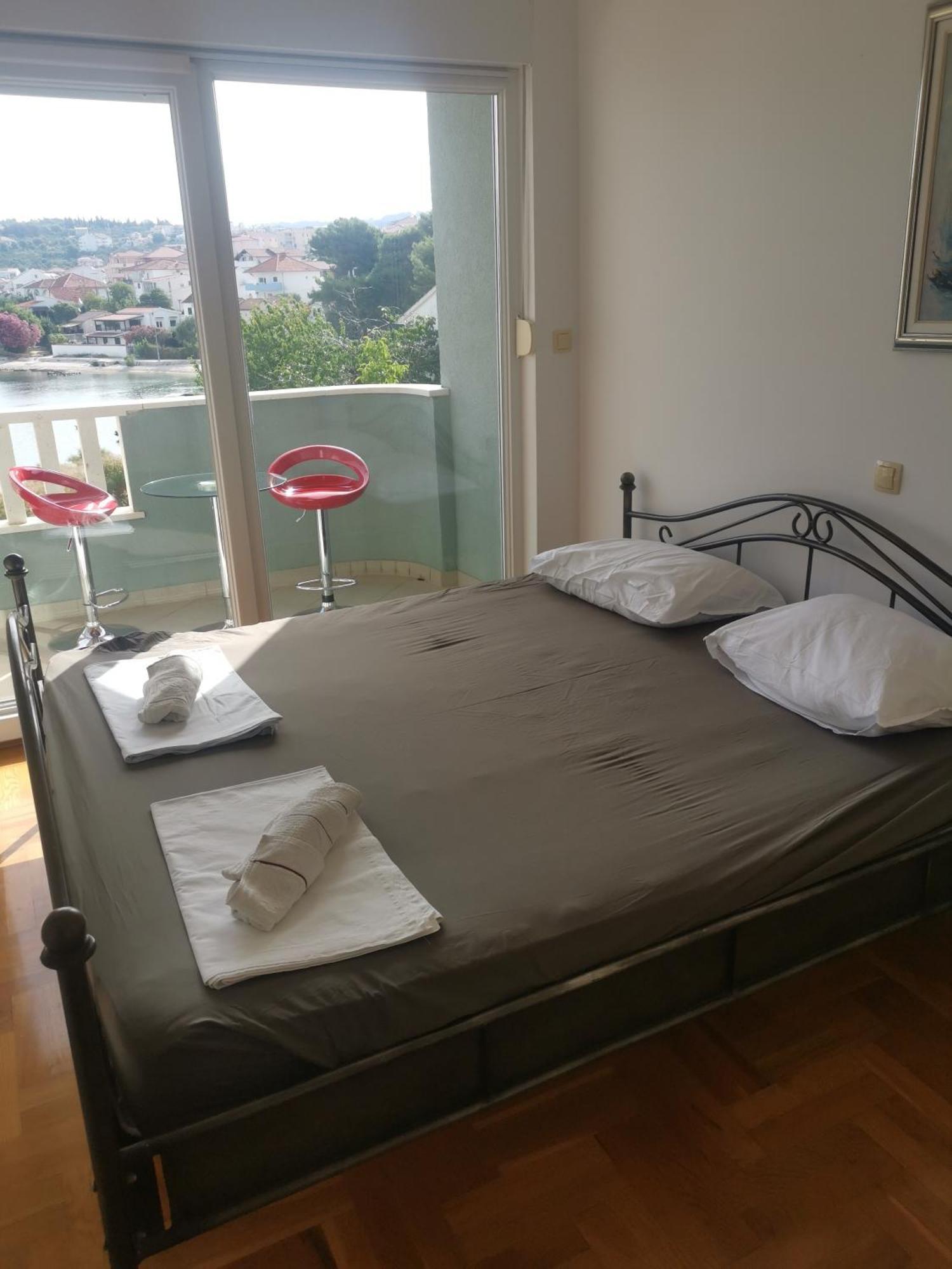 Apartment Croatika On The Beach Traù Esterno foto